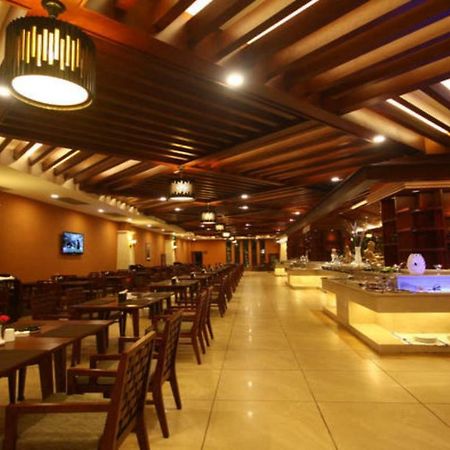 Ramada Plaza Xishuangbanna Hotel Exterior foto