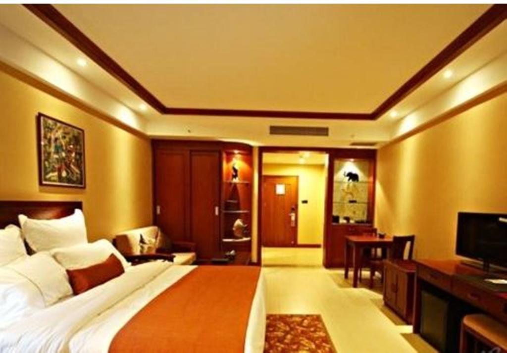 Ramada Plaza Xishuangbanna Hotel Exterior foto