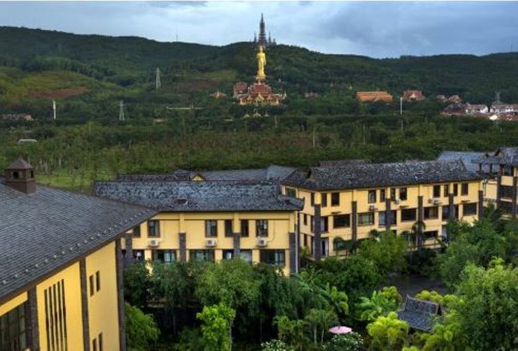 Ramada Plaza Xishuangbanna Hotel Exterior foto