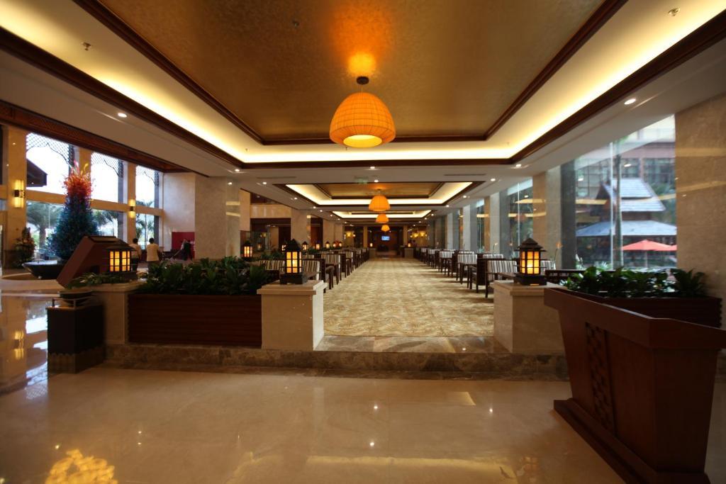 Ramada Plaza Xishuangbanna Hotel Exterior foto